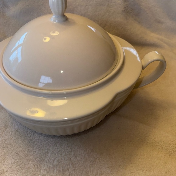 Mikasa Italian Countryside Covered Serving Dish - Picture 2 of 8